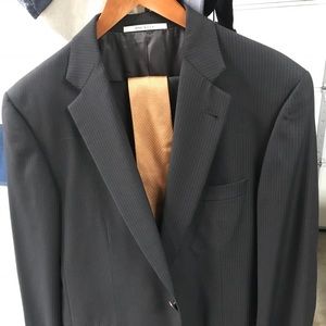 Men’s Burberry wool suit